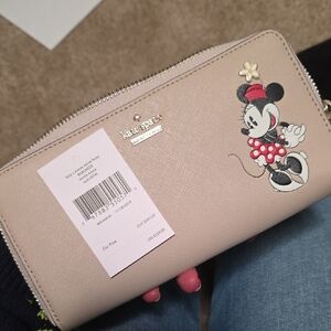 Kate Spade Cream Wallet with Minnie Mouse